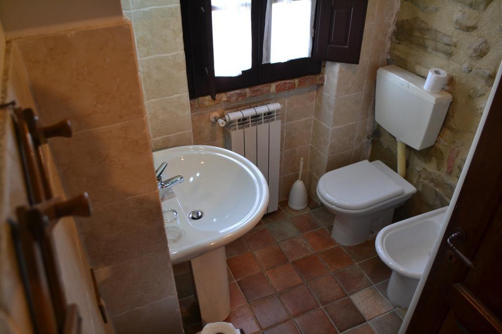 Mengara Agriturismo Marano מראה חיצוני תמונה