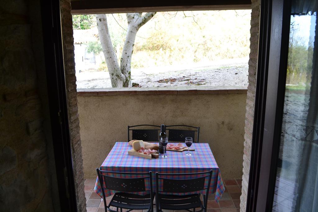 Mengara Agriturismo Marano מראה חיצוני תמונה